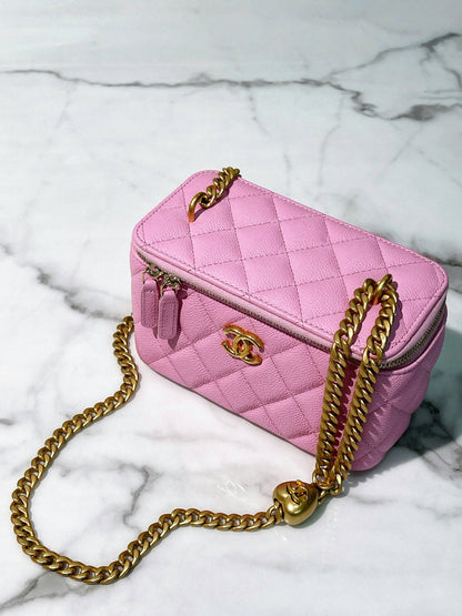 CHANEL PEARL CRUSH VANITY CASE, Pink/Gold