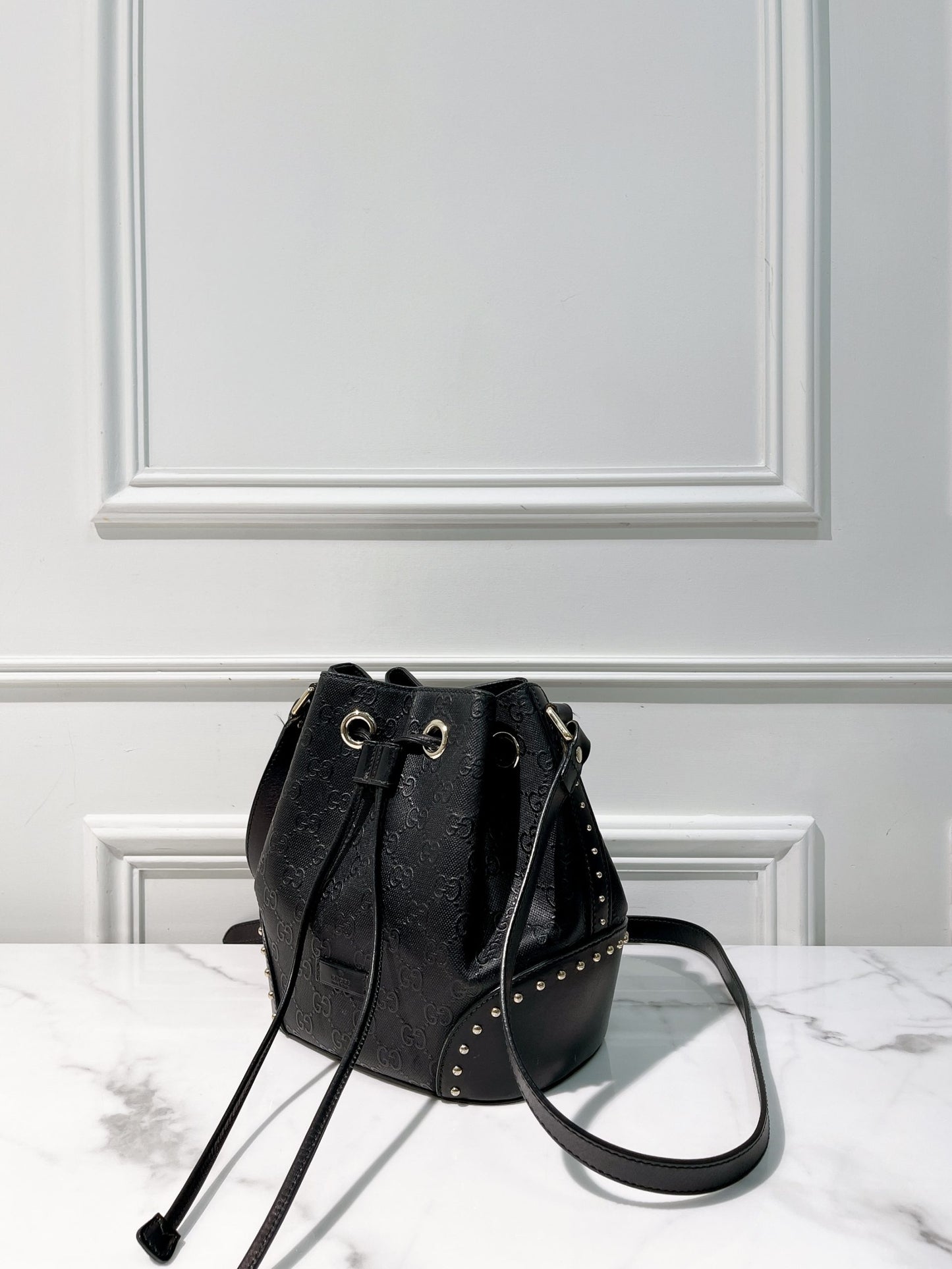 GUCCI BUCKET BAG, Black/Gold