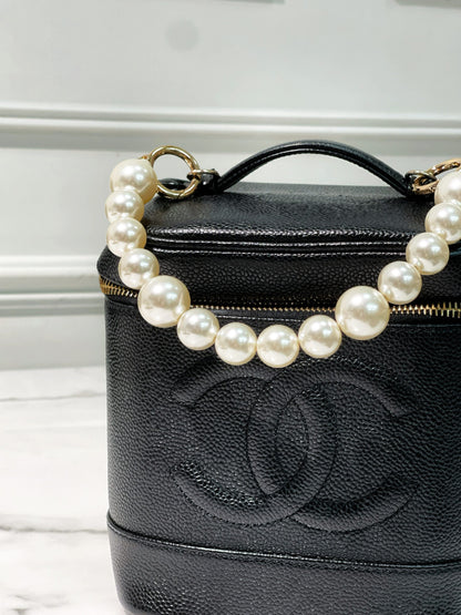 CHANEL VINTAGE VANITY CASE, Black/Gold