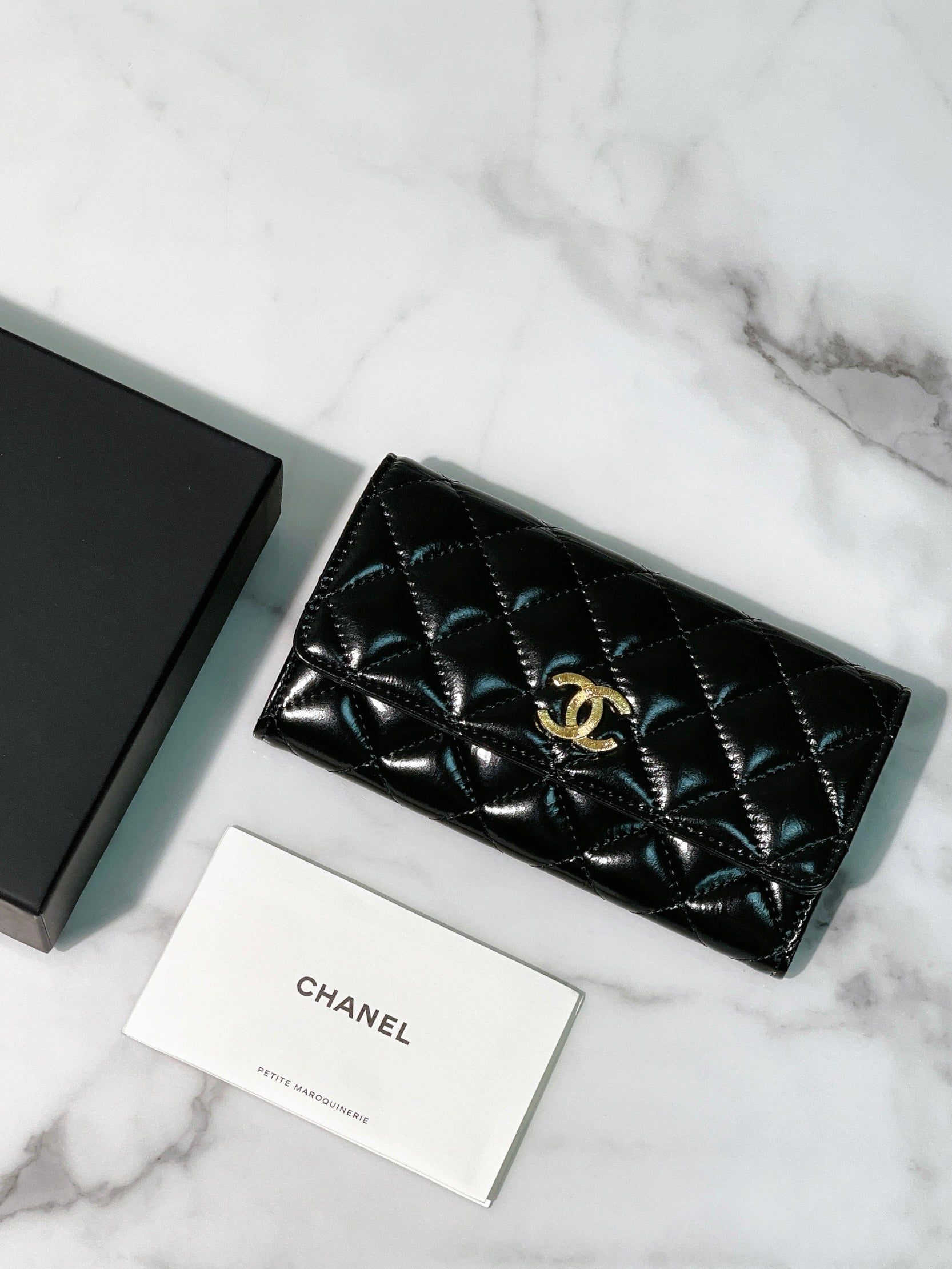CHANEL 24K WALLET, Black/Gold