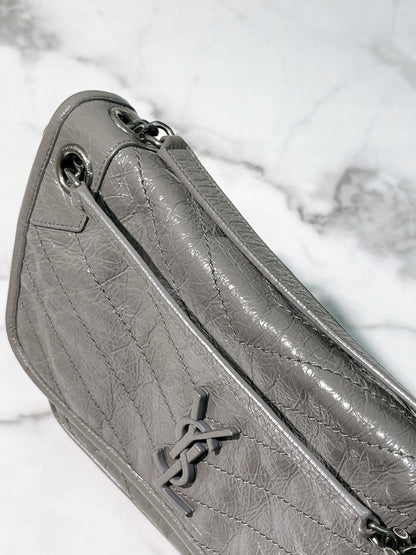 YSL MEDIUM NIKI, Grey/Silver