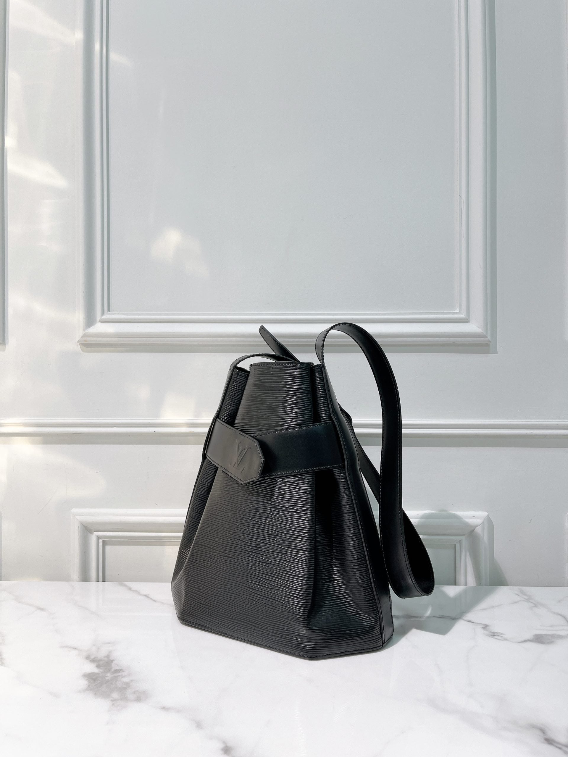 LV VINTAGE BUCKET BAG, Black/Silver
