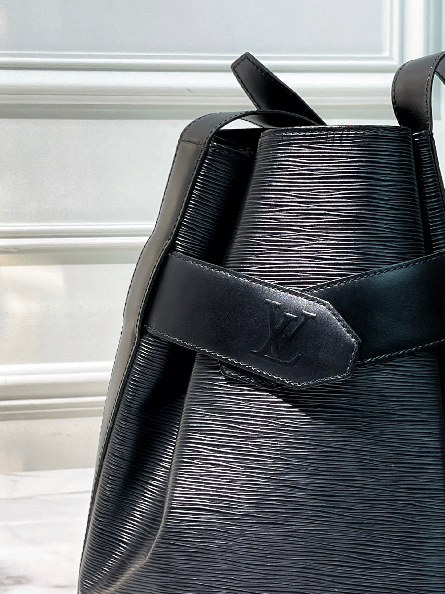 LV VINTAGE BUCKET BAG, Black/Silver