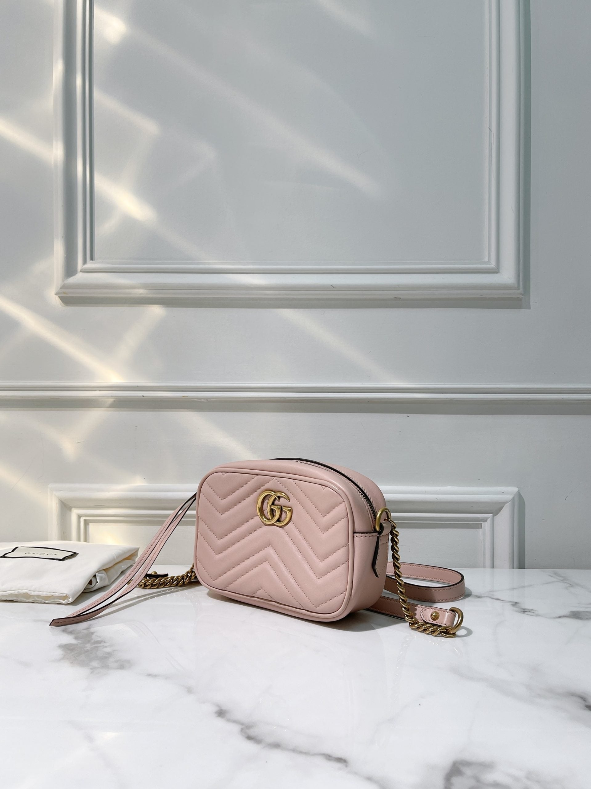 GUCCI MARMONT CAMERA BAG, Pink/Gold