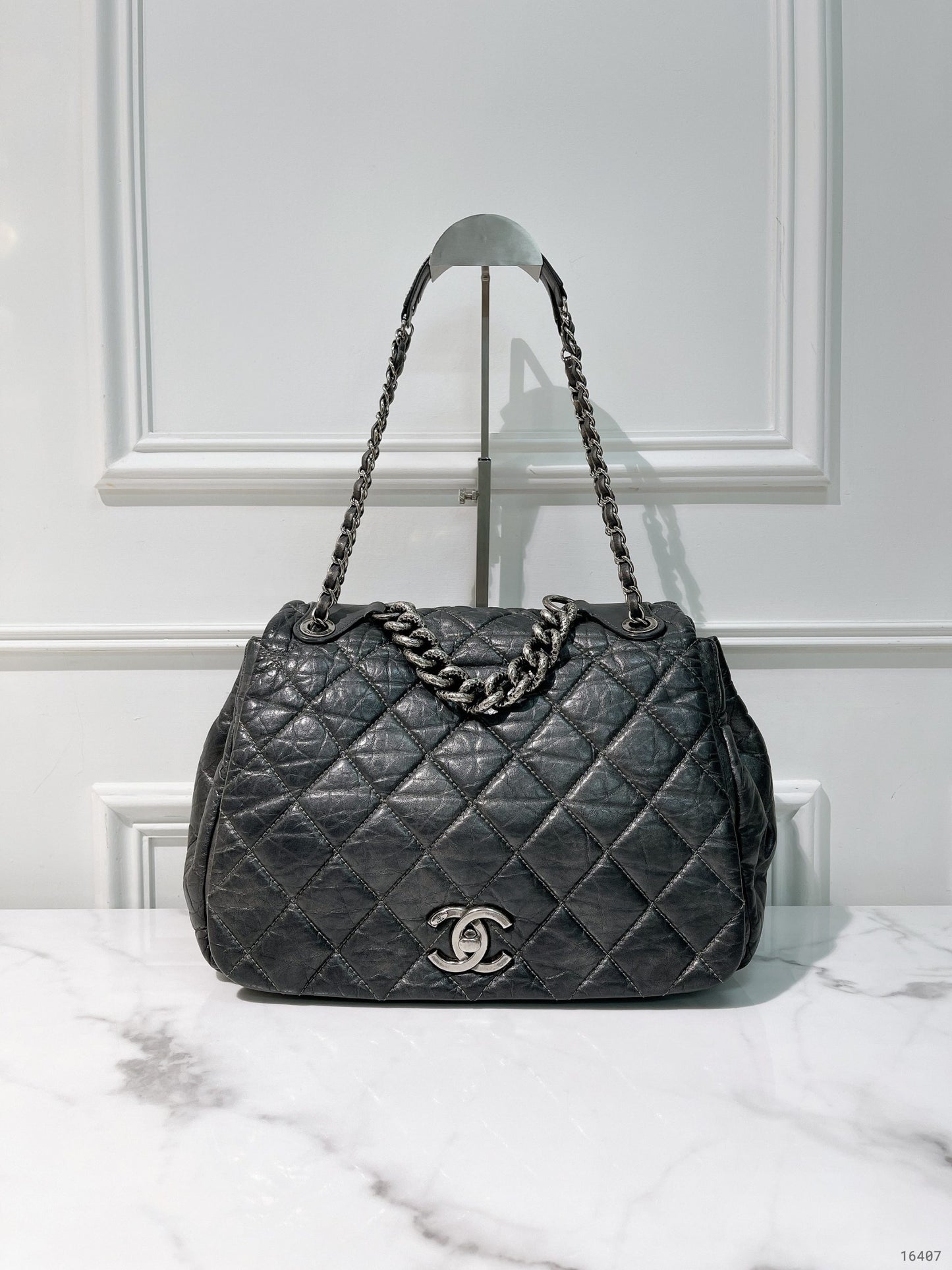 CHANEL FLAP, Black/Silver