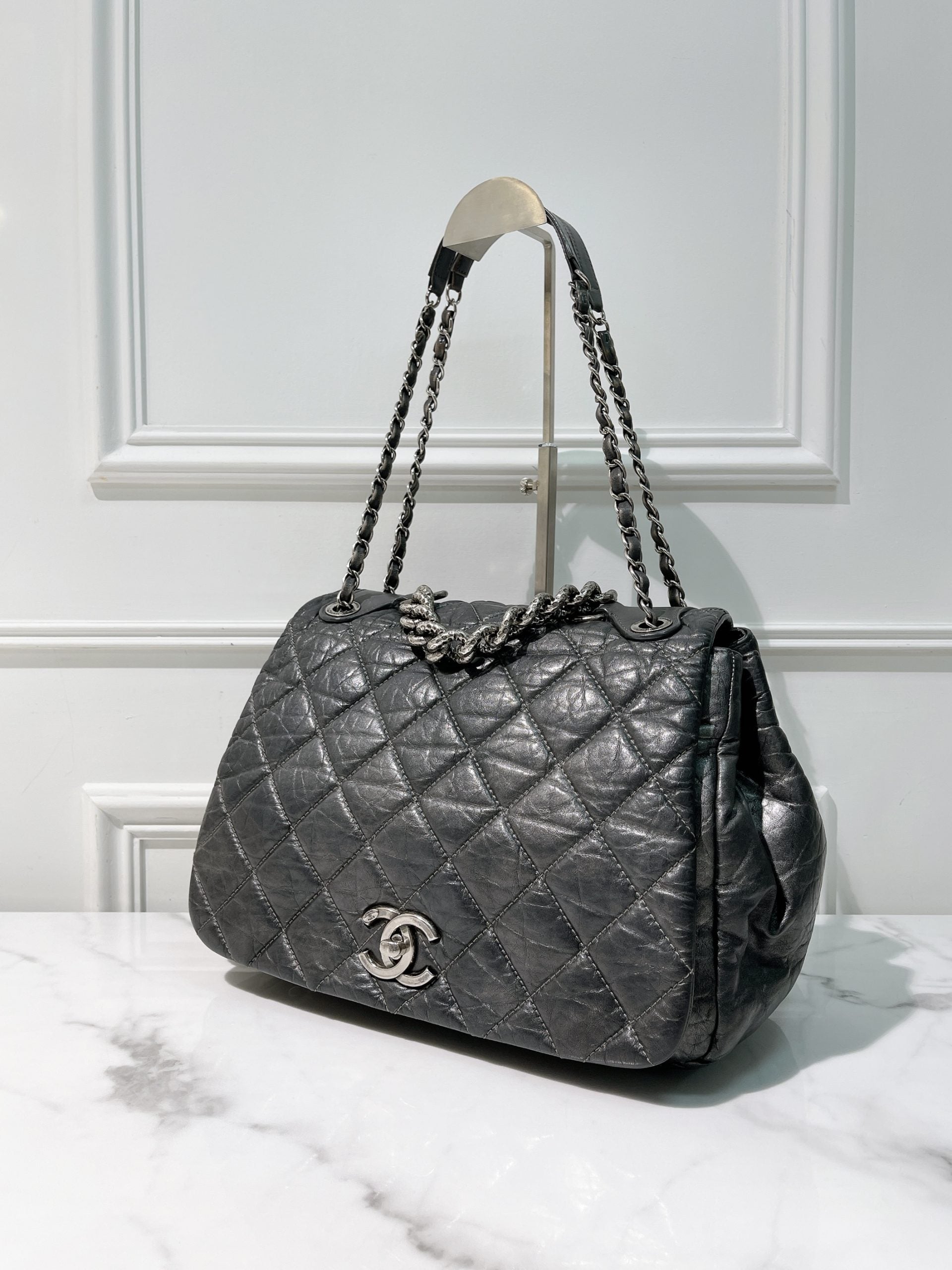 CHANEL FLAP, Black/Silver