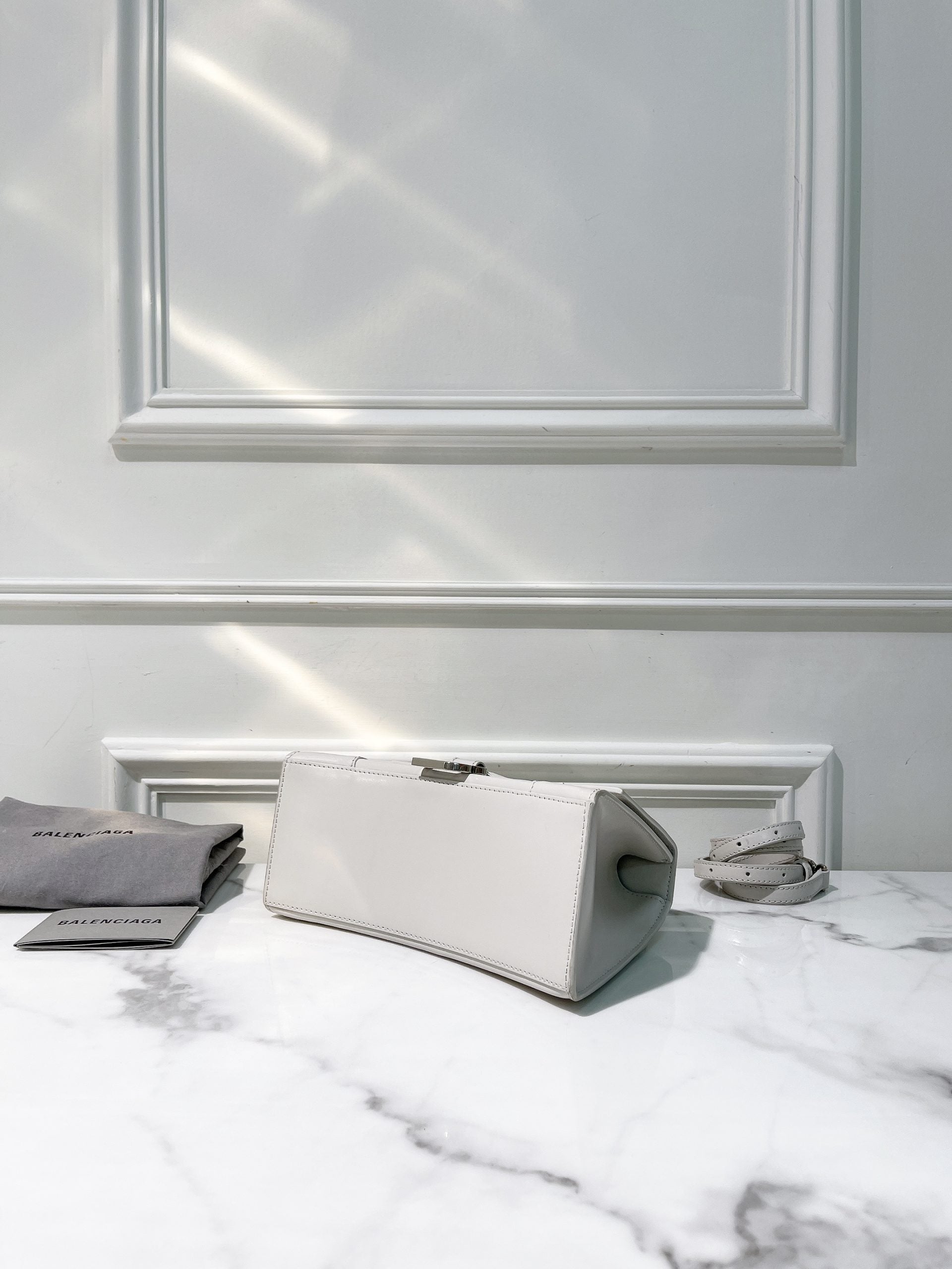 BALENCIAGA HOURGLASS SMALL, White/Silver