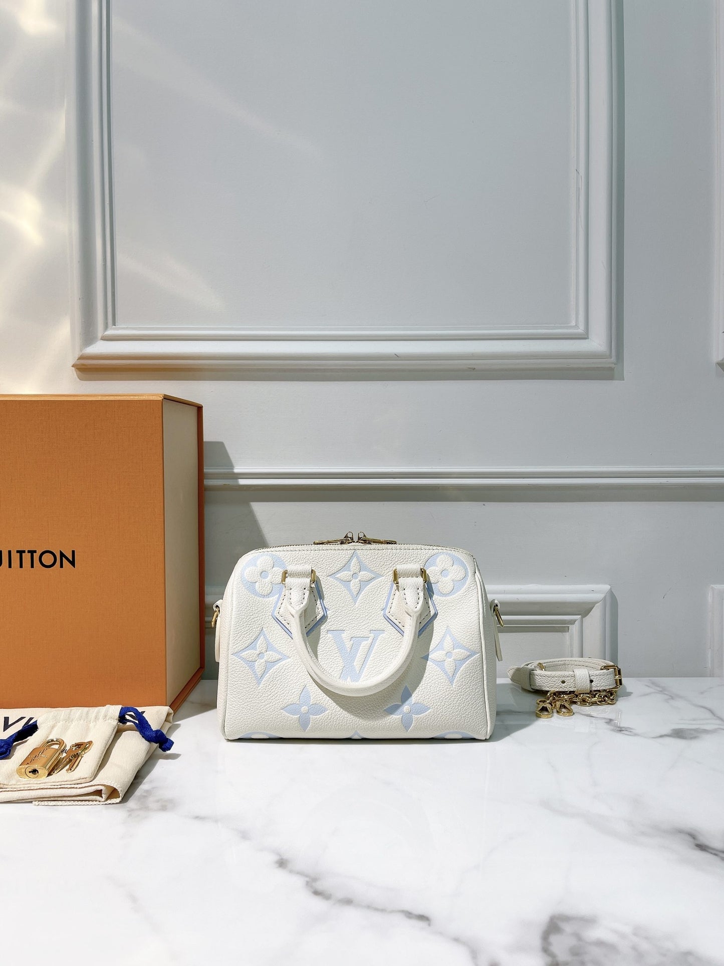 LV SPEEDY 20, White Blue/Gold