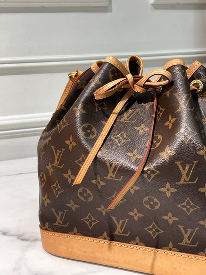 LV PETIT NOE, Monogram