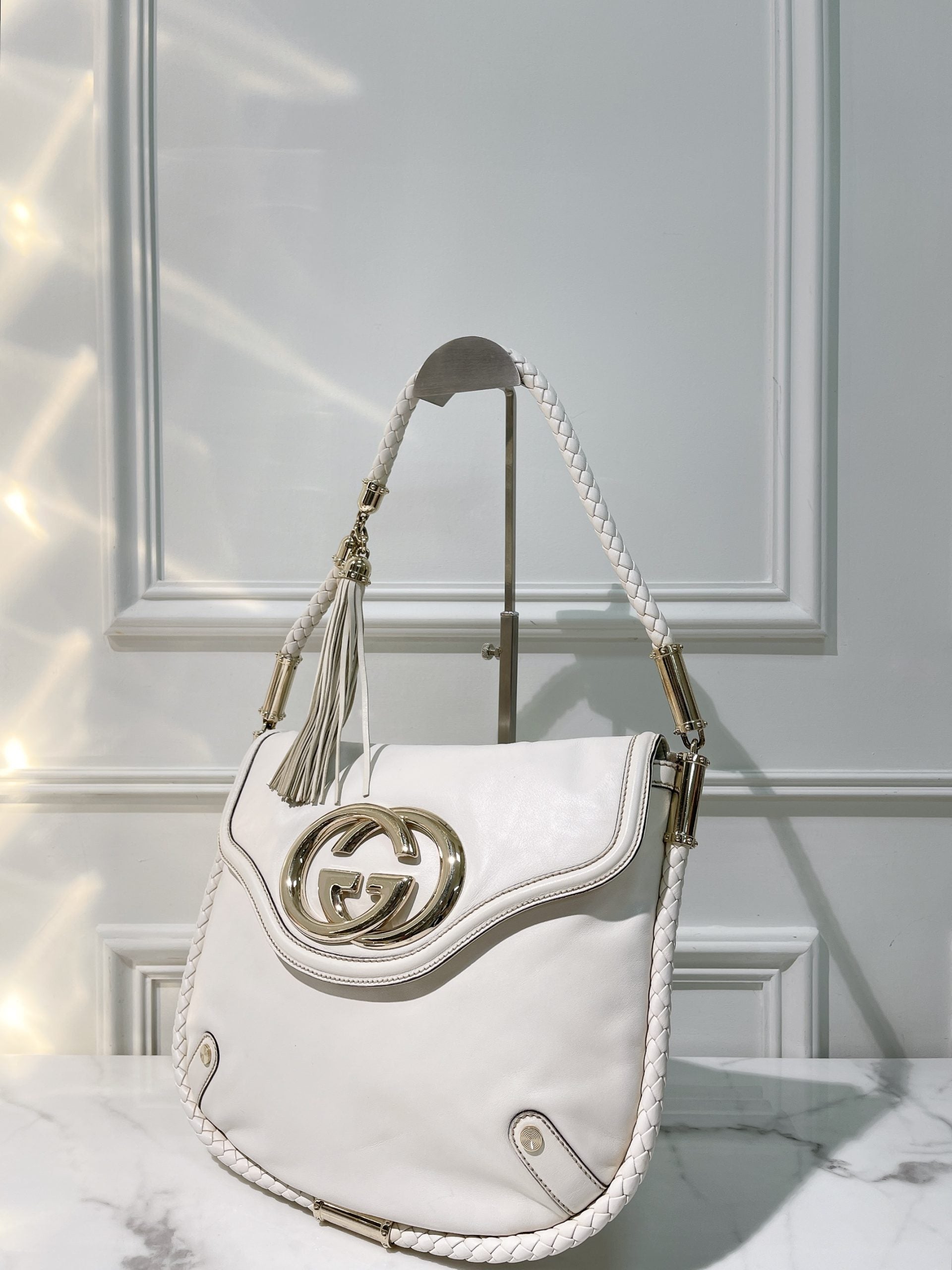 GUCCI VINTAGE HANDBAG, White/Gold