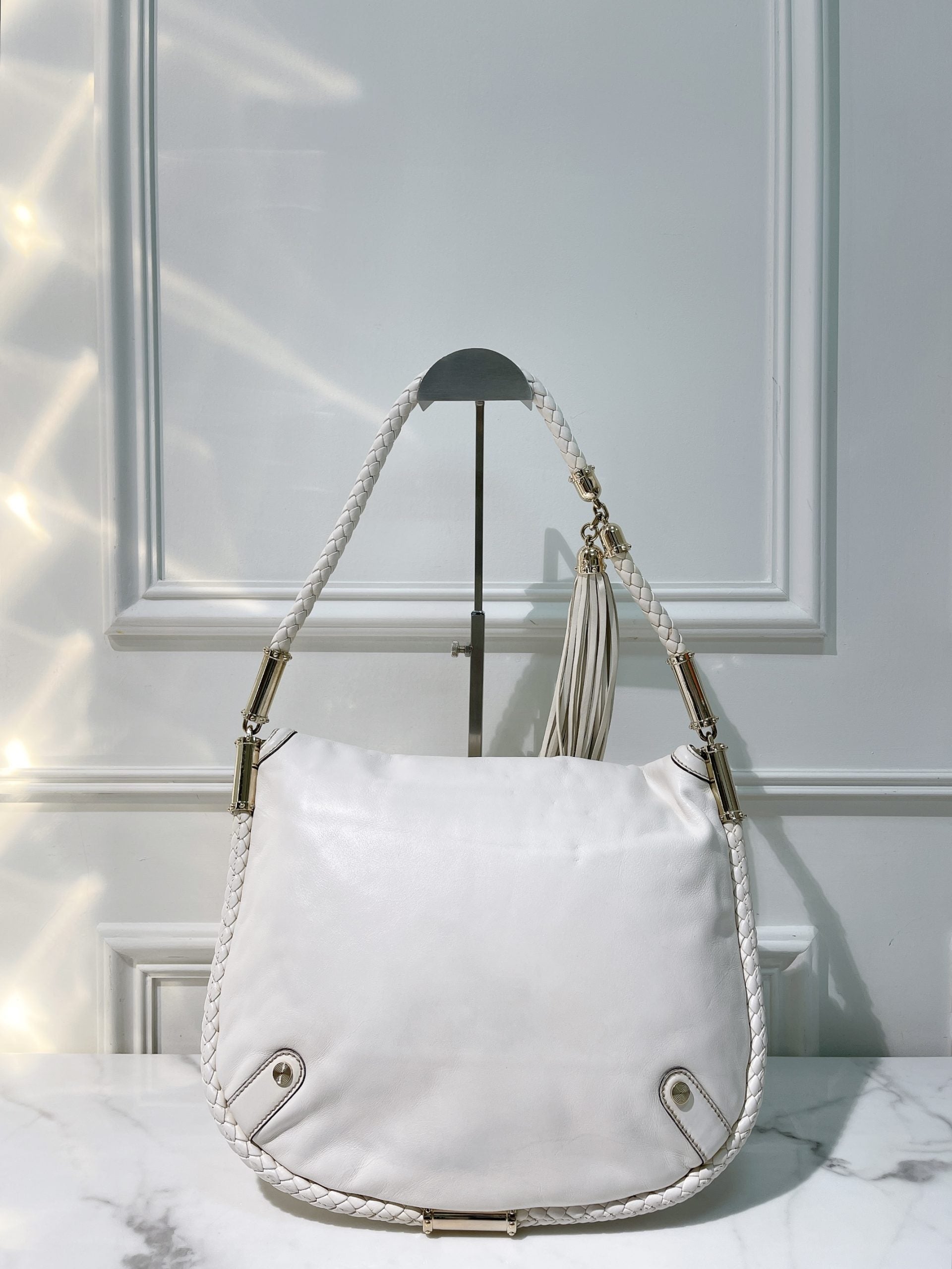 GUCCI VINTAGE HANDBAG, White/Gold