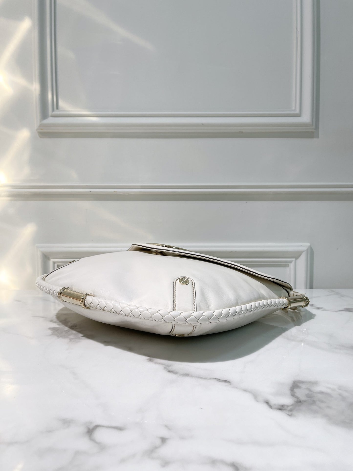 GUCCI VINTAGE HANDBAG, White/Gold