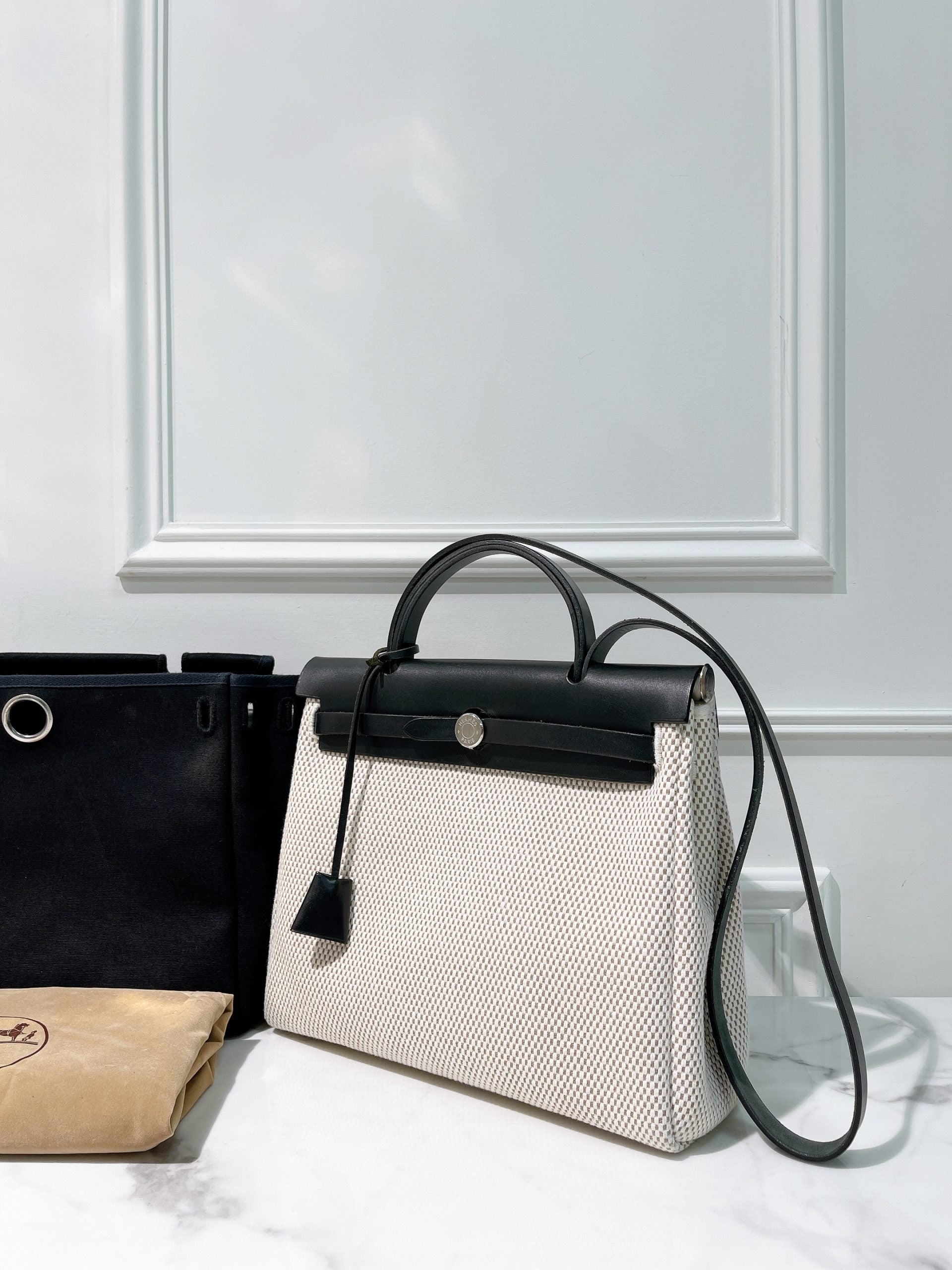 HERMES VINTAGE HERBAG 31, Black/White/Silver