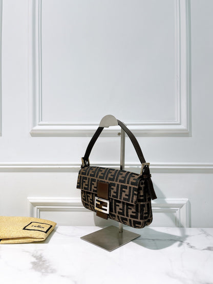 FENDI VINTAGE BAGUETTE
