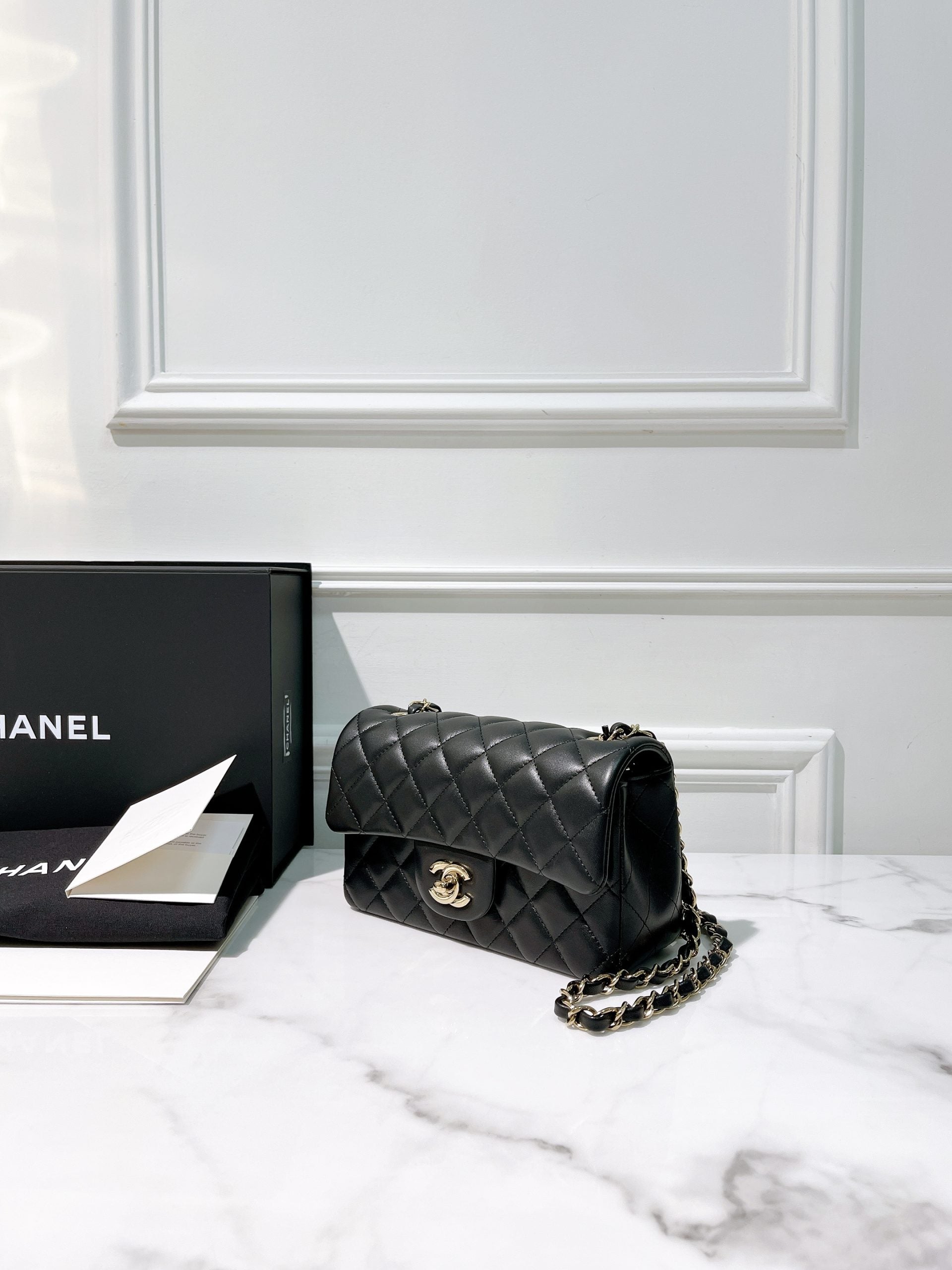 CHANEL MINI FLAP, Black/Gold