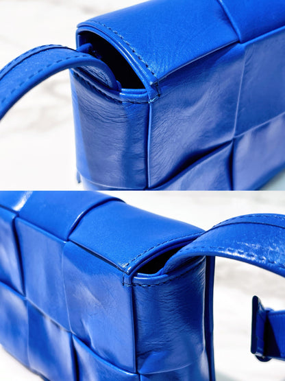 BOTTEGA VENETA MINI CASSETTE, Blue