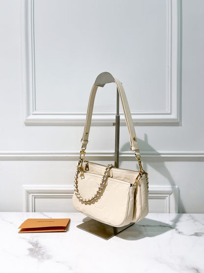 LV MULTI POCHETTE ACCESSOIRES, Creme/Gold