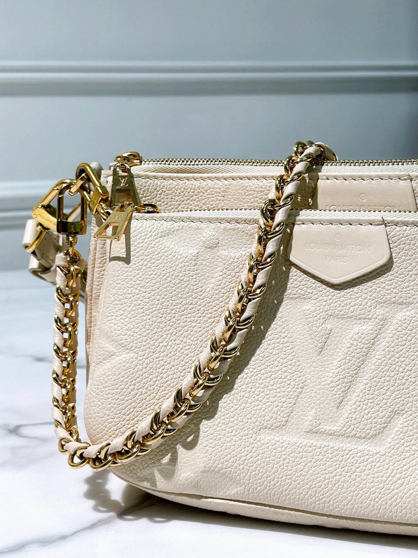 LV MULTI POCHETTE ACCESSOIRES, Creme/Gold