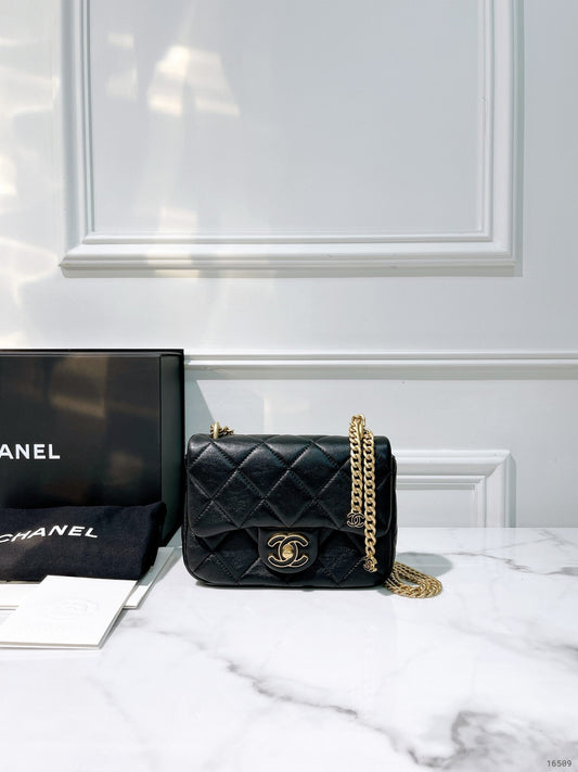 CHANEL 22P MINI SQUARE, Black/Gold