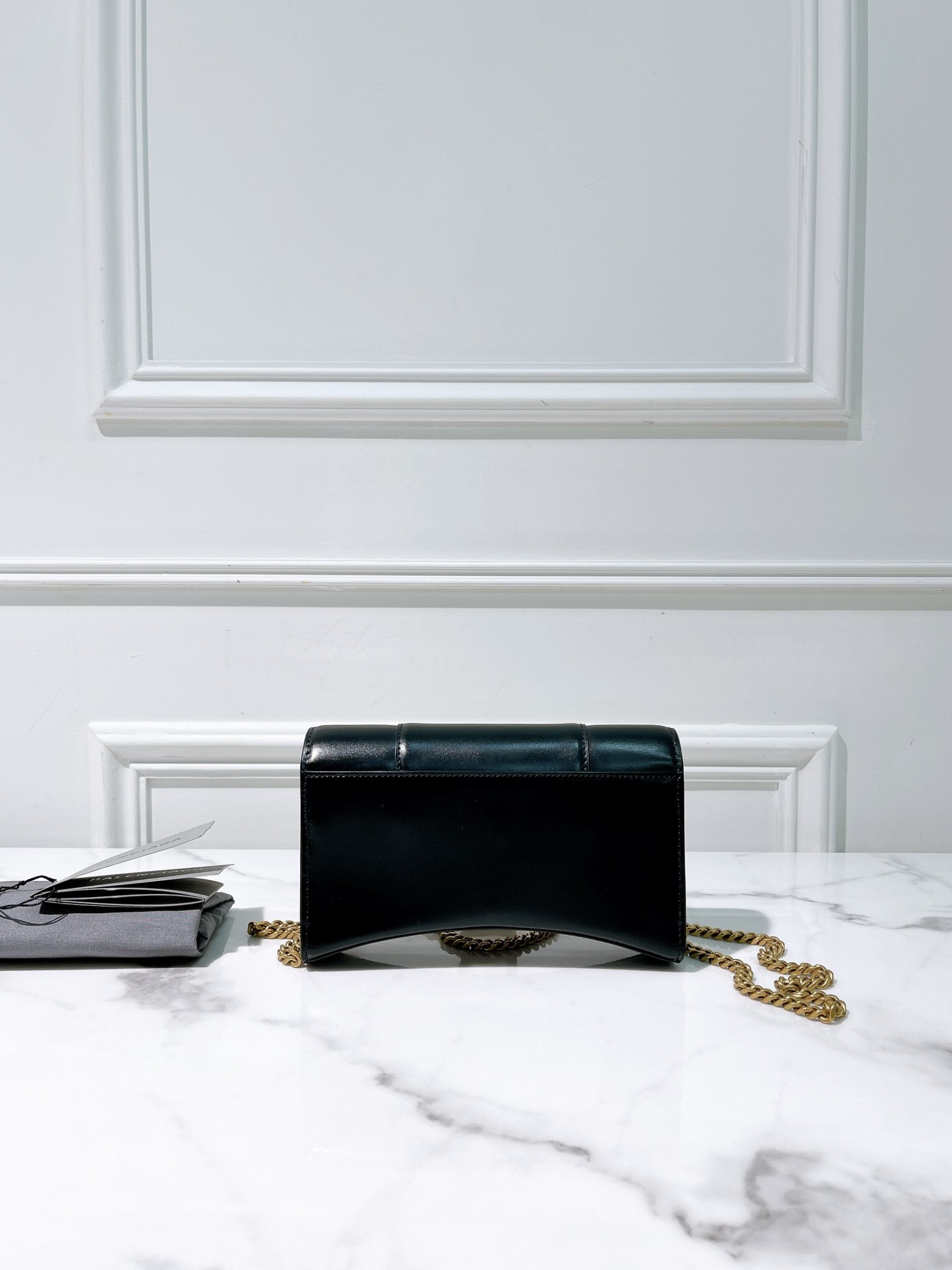 BALENCIAGA HOURGLASS WOC, Black/Gold