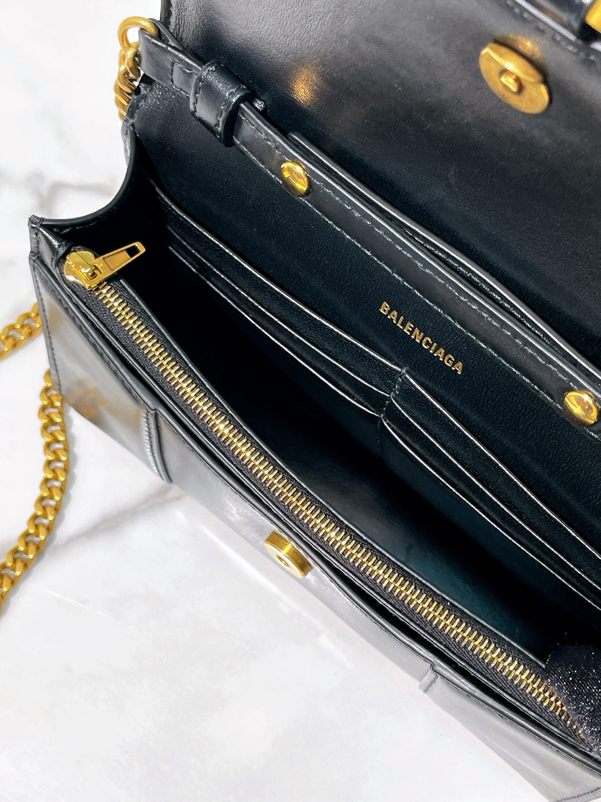 BALENCIAGA HOURGLASS WOC, Black/Gold