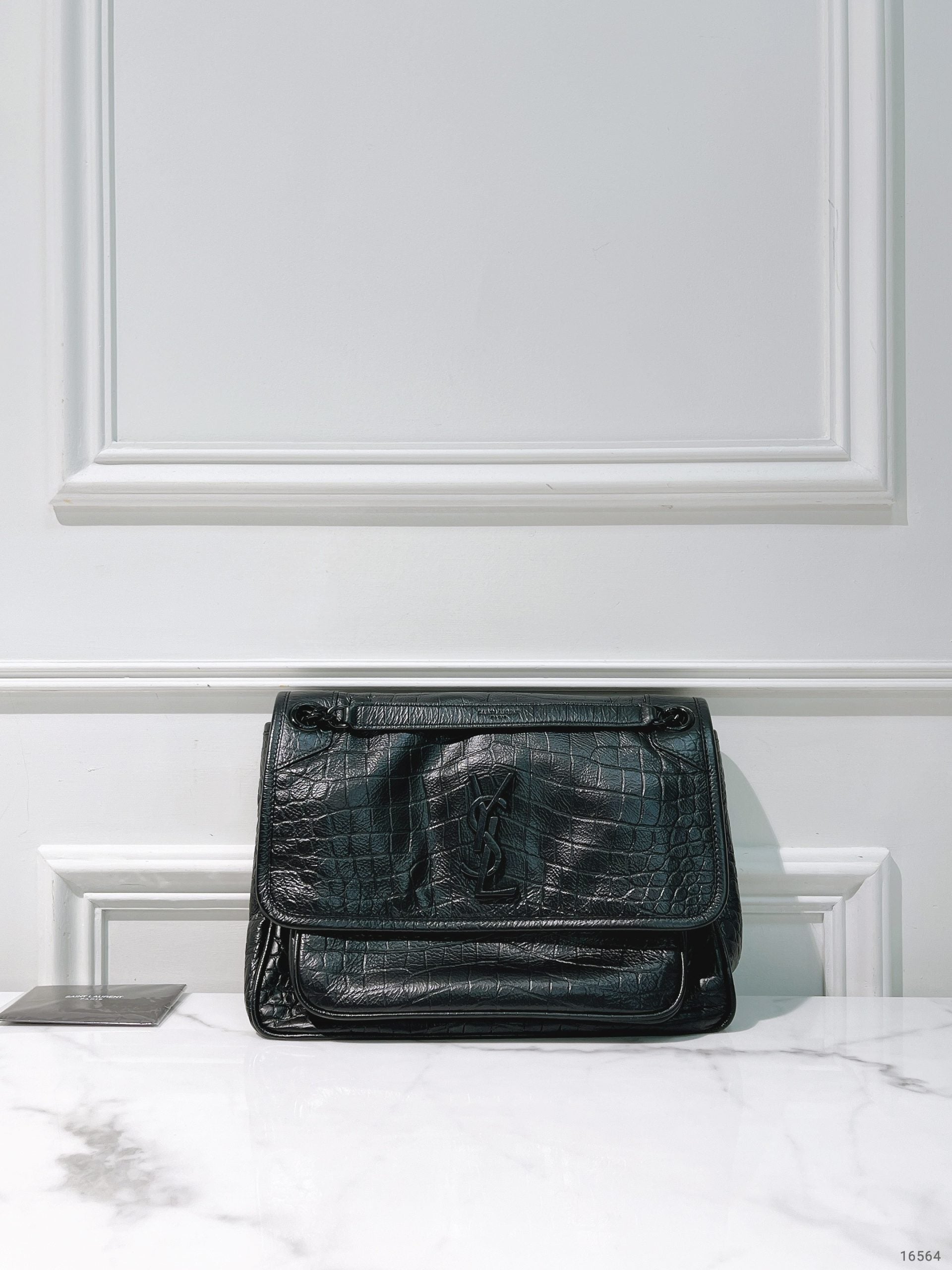 YSL NIKI MEDIUM, So Black