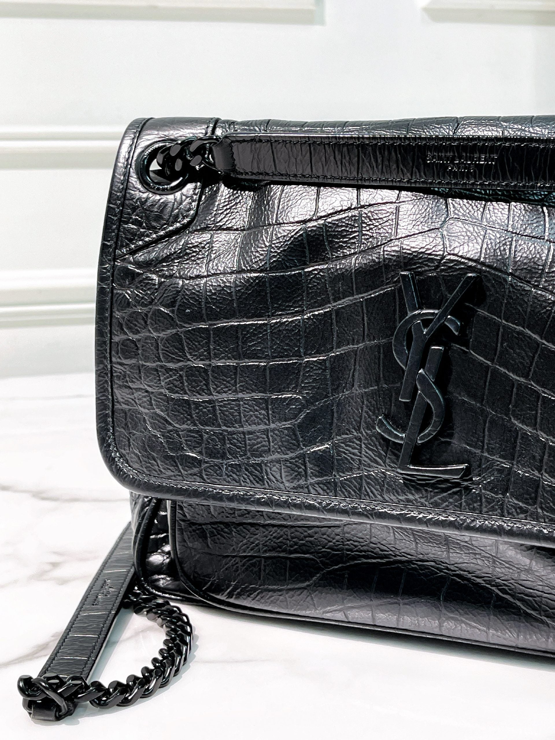 YSL NIKI MEDIUM, So Black