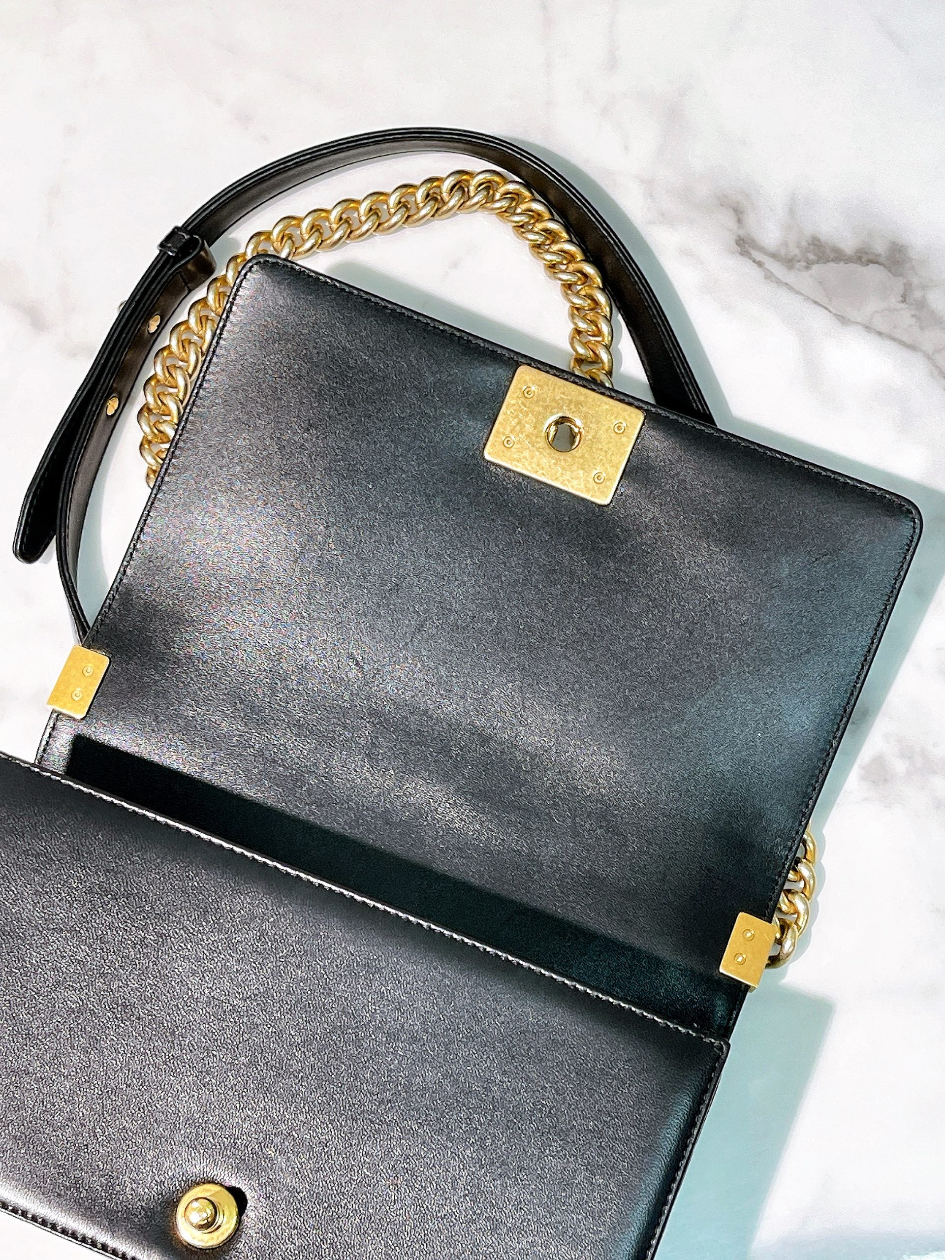 CHANEL MEDIUM BOY HANDBAG, Black/Gold