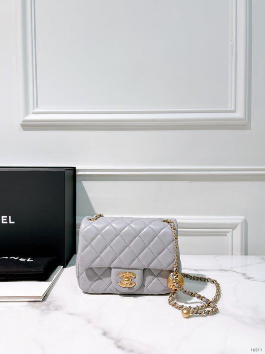 CHANEL PEARL CRUSH MINI SQUARE, Grey/Gold
