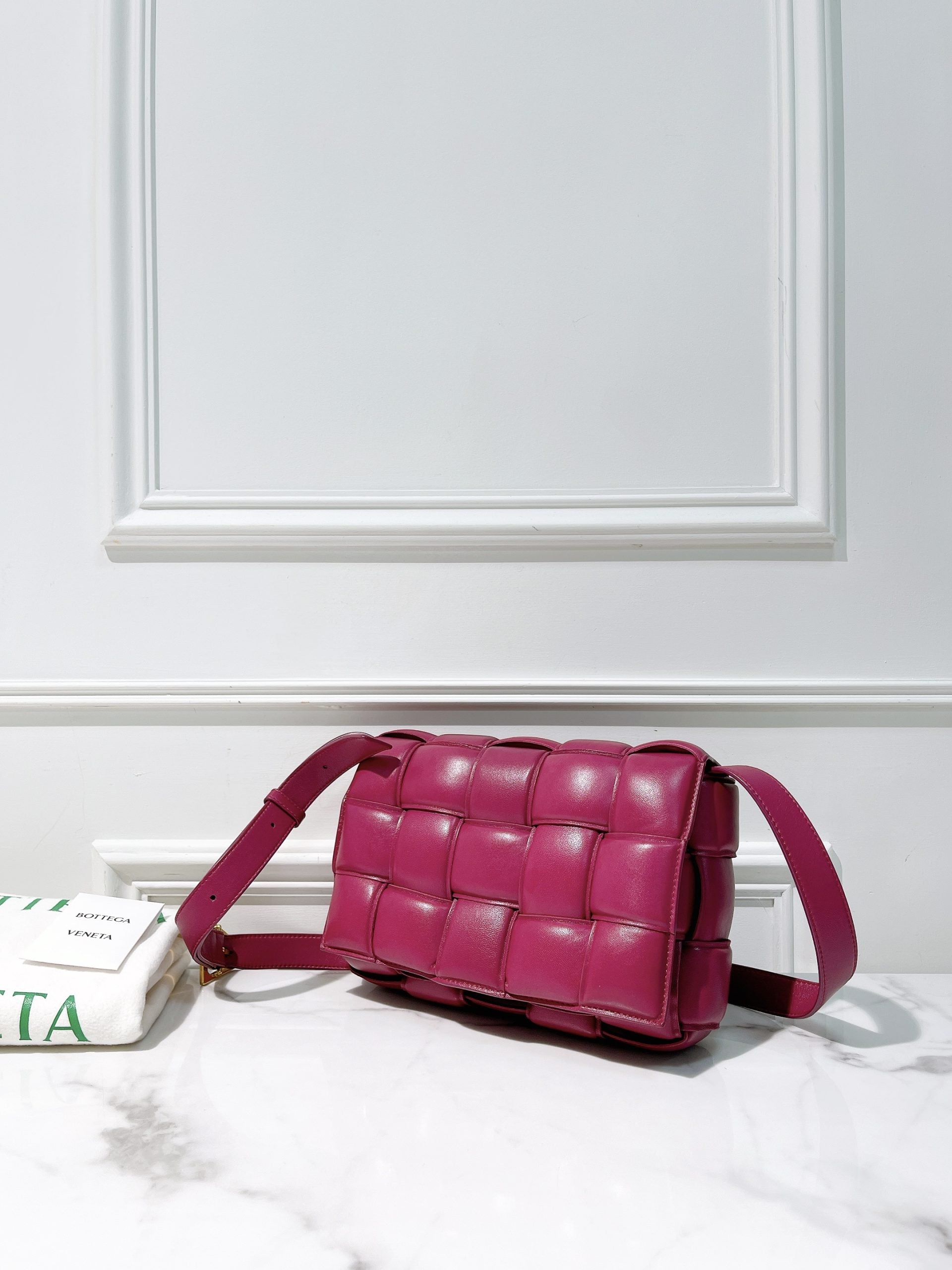 BOTTEGA VENETA PADDED CASSETTE, Pink/Gold