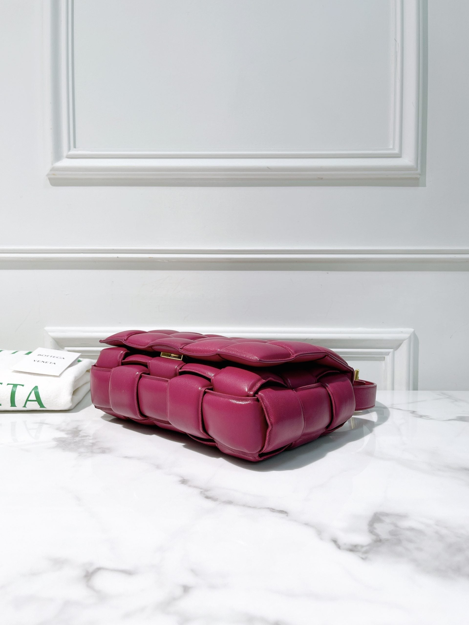 BOTTEGA VENETA PADDED CASSETTE, Pink/Gold