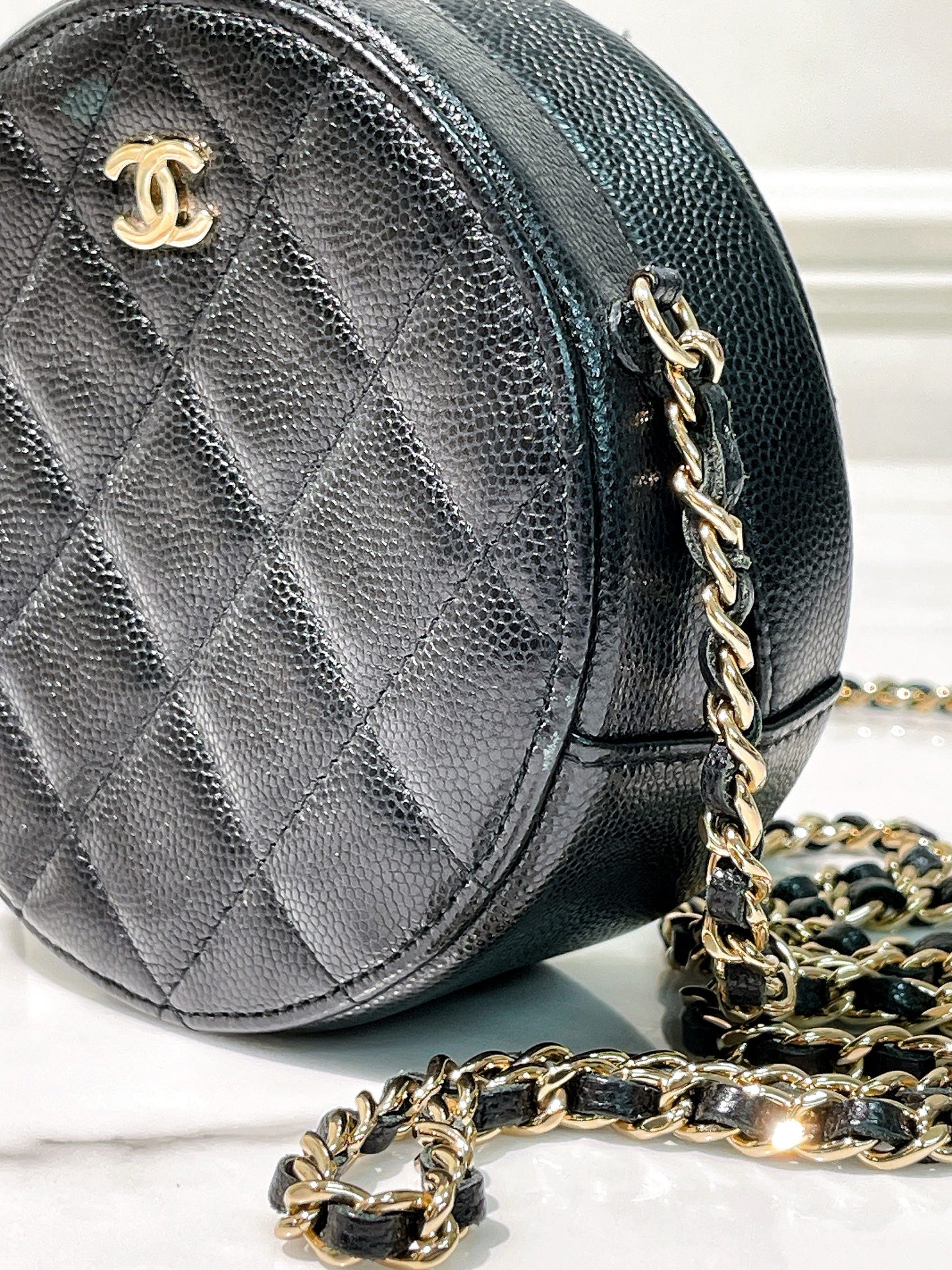 CHANEL CLUTCH WITH CHAIN, Black/Gold