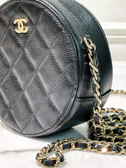 CHANEL CLUTCH WITH CHAIN, Black/Gold