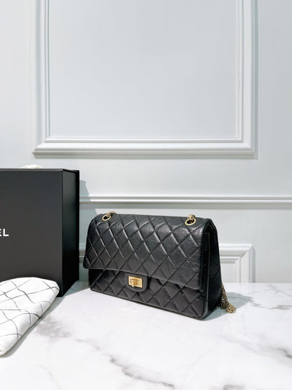 CHANEL 2.55, Black/Gold