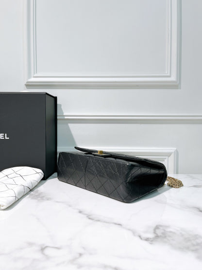 CHANEL 2.55, Black/Gold