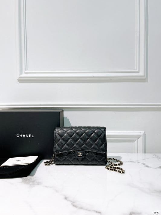 CHANEL 24C WALLET WITH CHAIN, Black/Gold
