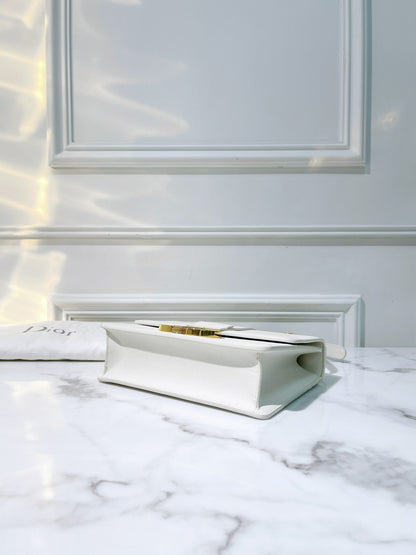 DIOR MONTAIGNE BAG, White/Gold