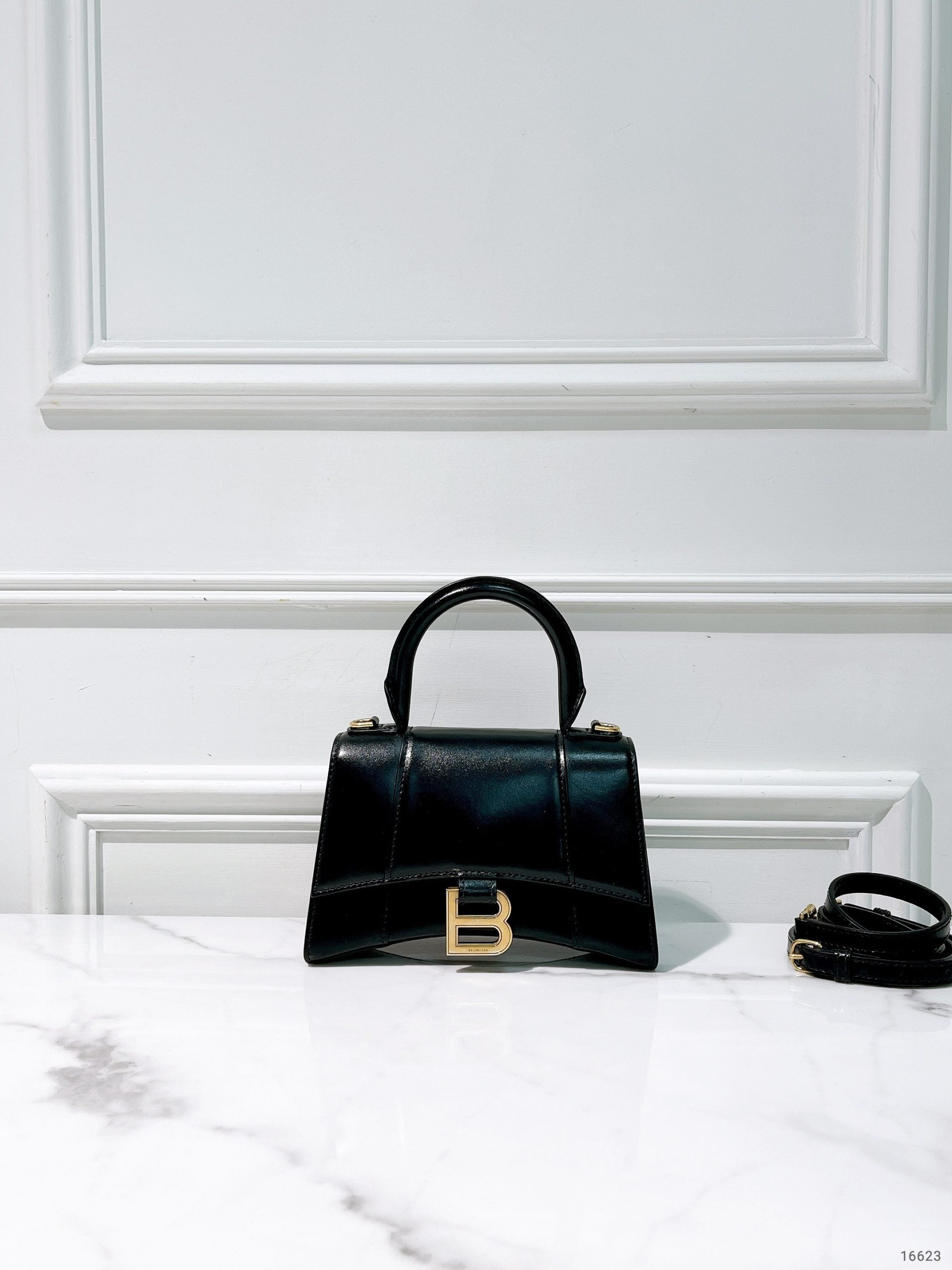 BALENCIAGA HOURGLASS XS, Black/Gold