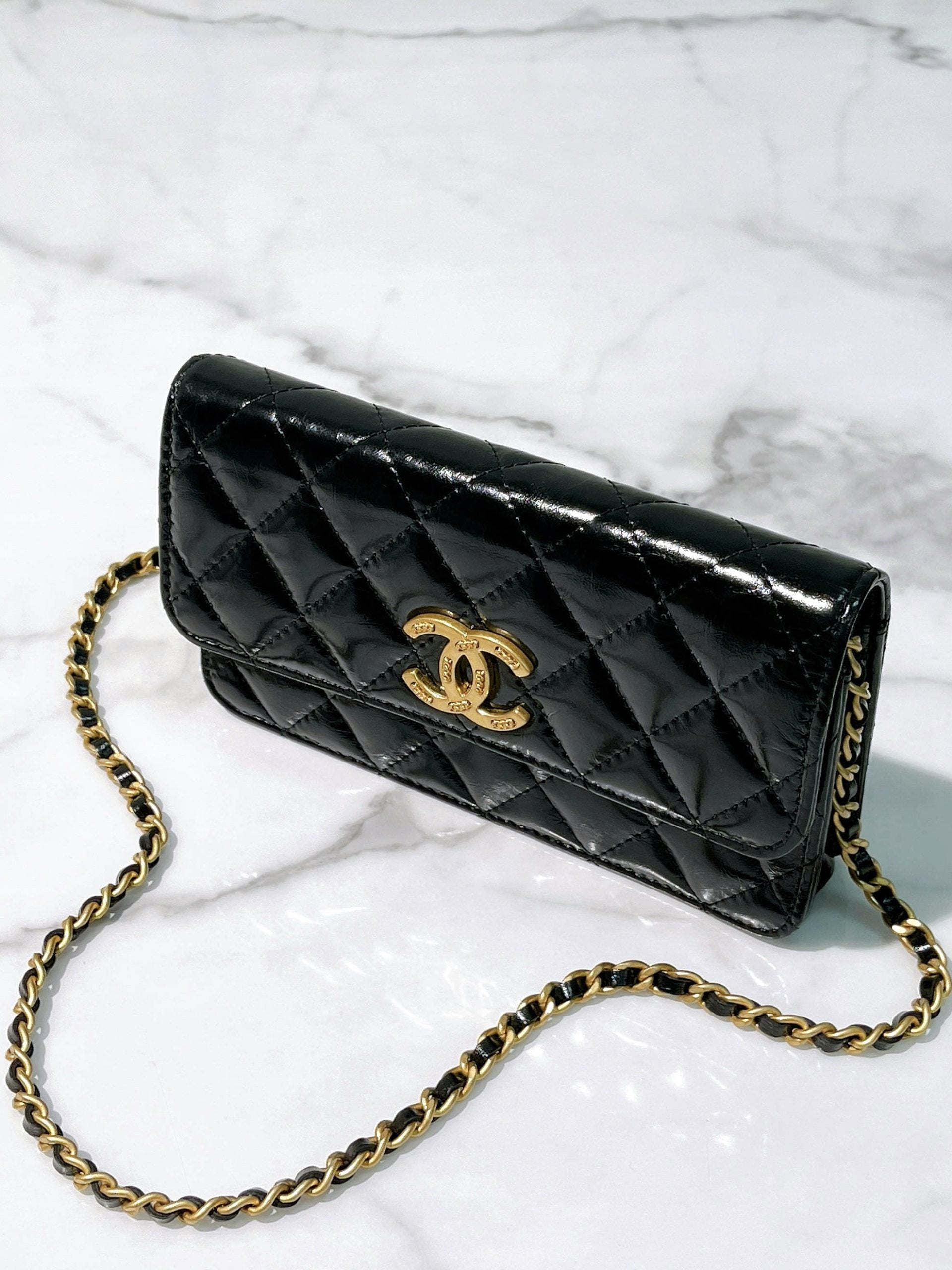 CHANEL 24B MINI WOC, Black/Gold