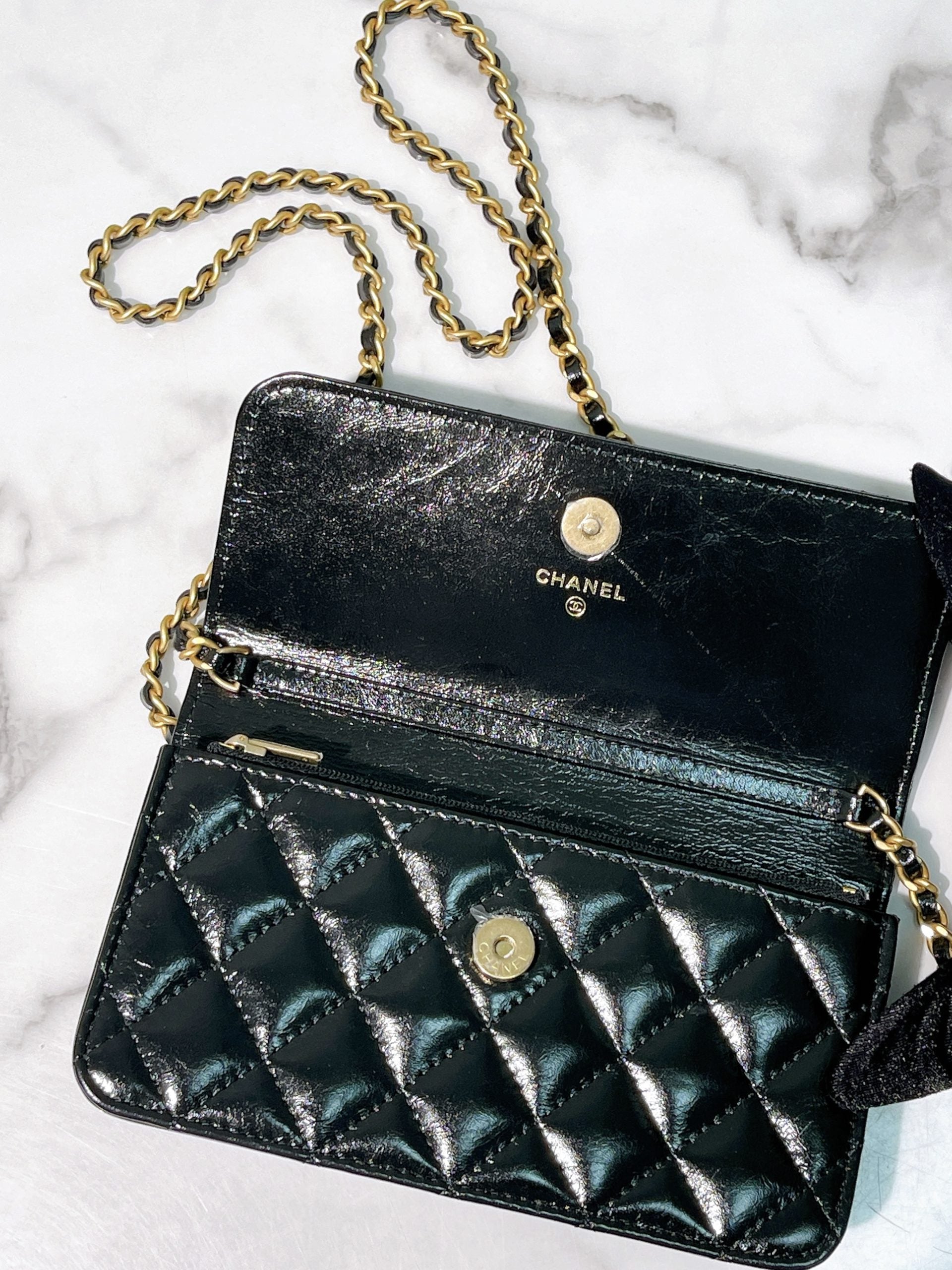 CHANEL 24B MINI WOC, Black/Gold