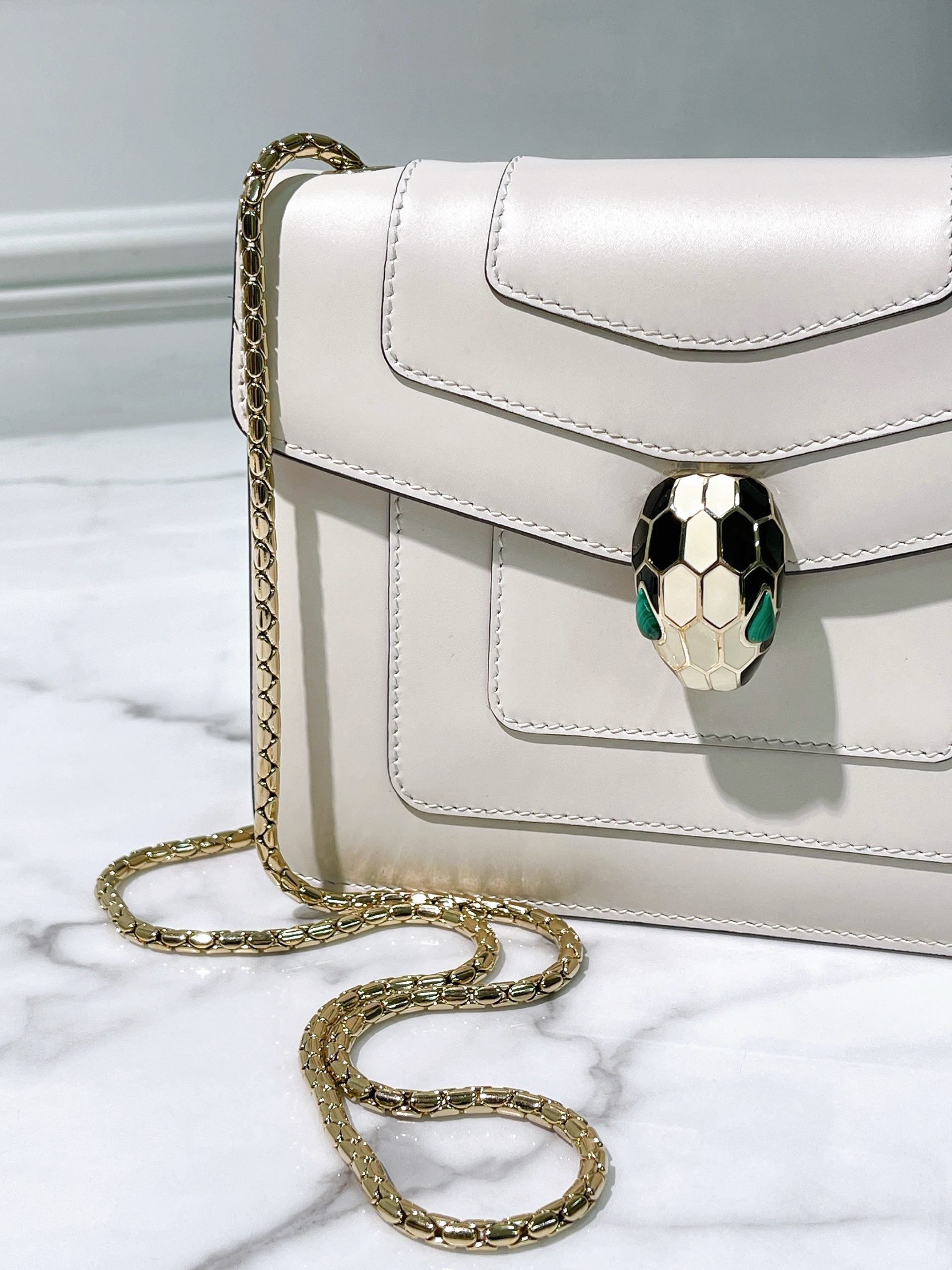 BVLGARI SERPENTI BAG, White/Gold