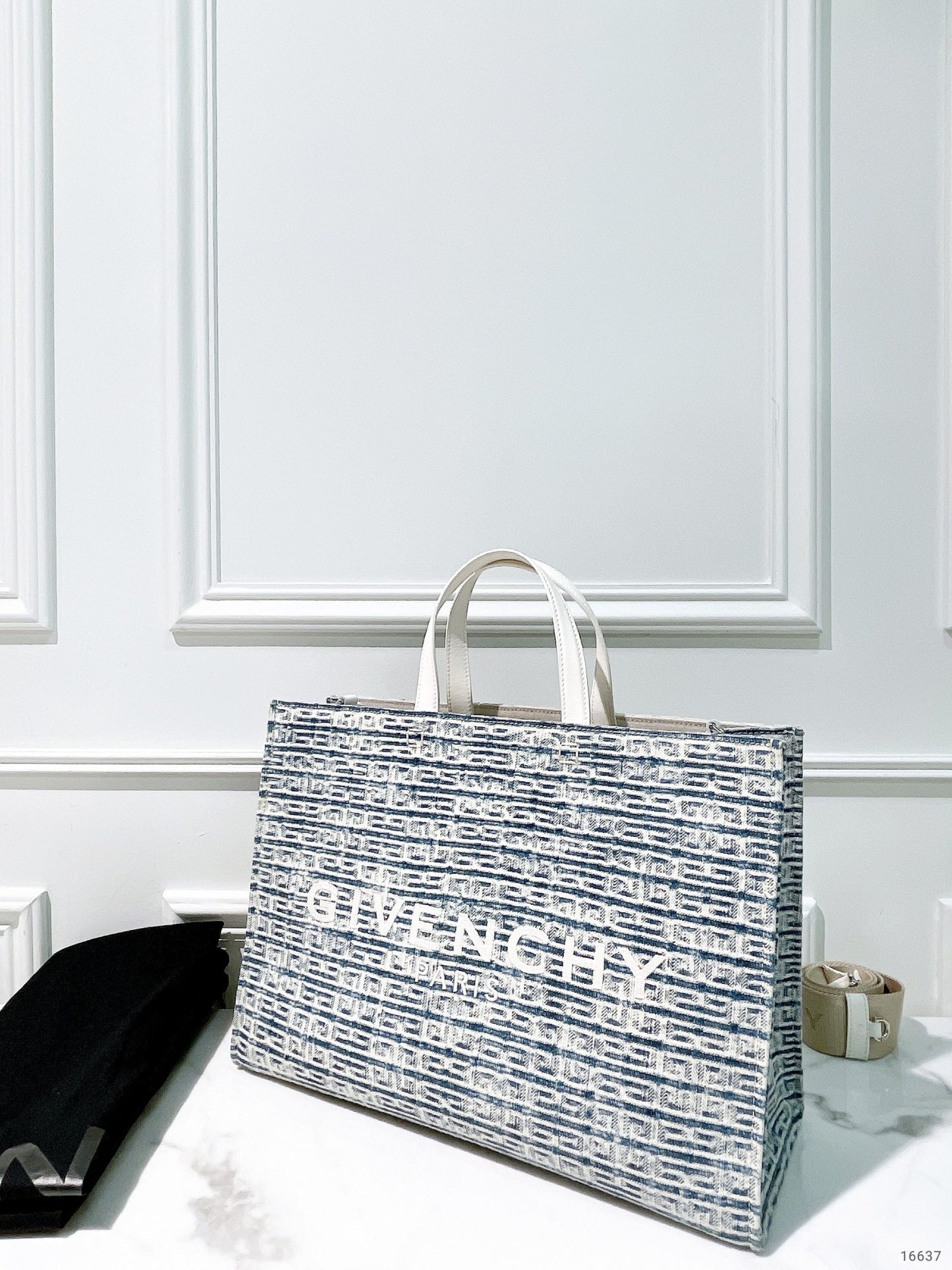 GIVENCHY TOTE