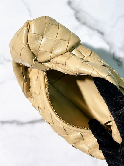 BOTTEGA VENETA MINI JODIE, Beige