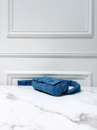 BOTTEGE VENETA CASSETTE, Blue