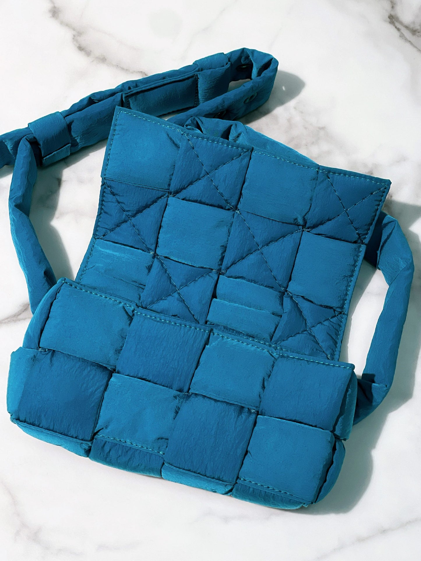 BOTTEGE VENETA CASSETTE, Blue