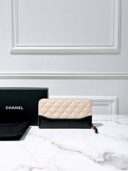 CHANEL WALLET, Beige/Black