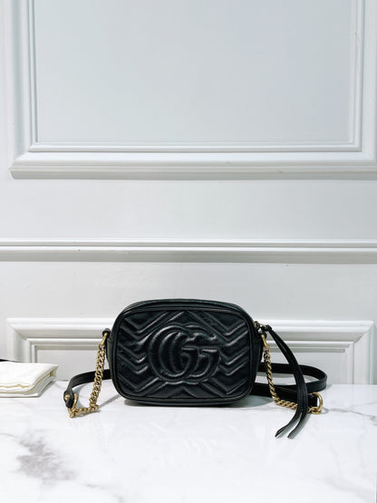 GUCCI MARMONT CAMERA BAG, Black/Gold