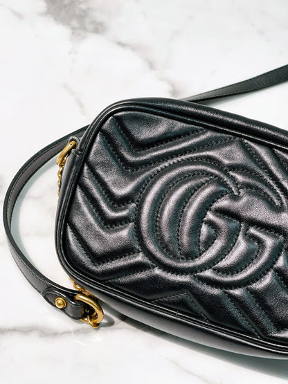 GUCCI MARMONT CAMERA BAG, Black/Gold