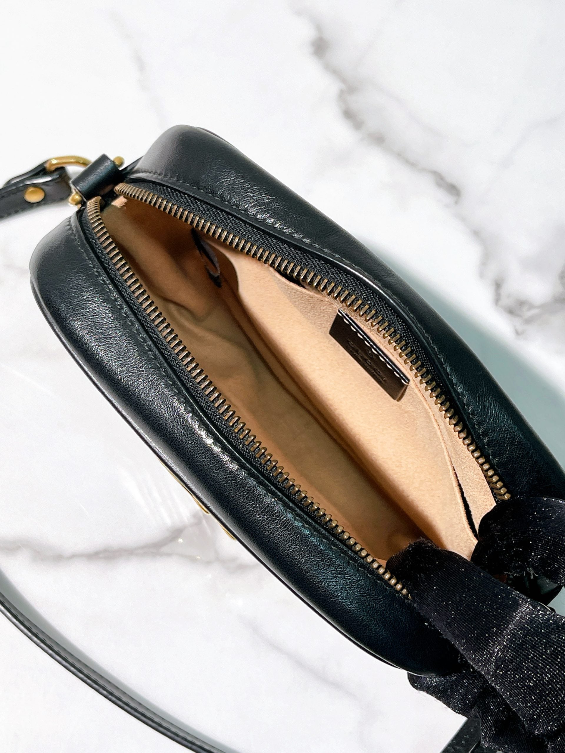 GUCCI MARMONT CAMERA BAG, Black/Gold