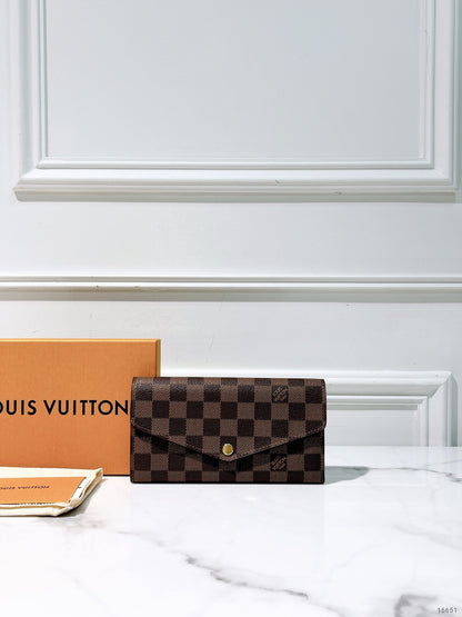 LV WALLET, Damier